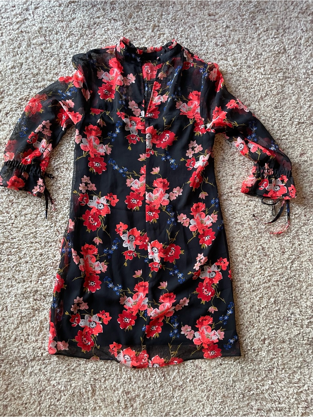 EXPRESS Black Floral Shift Dress with Red Pink Blooms Size XS